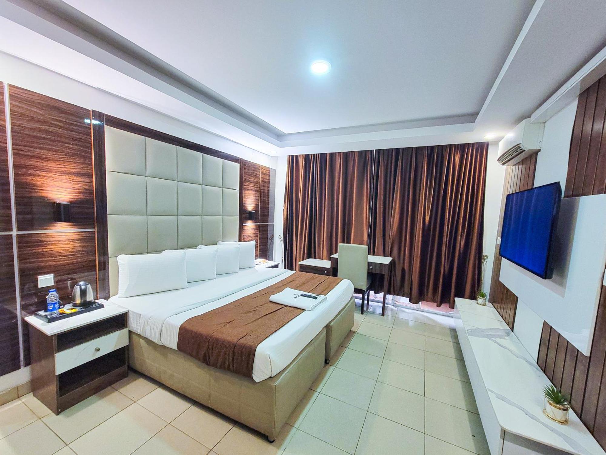 Presken Hotels @ Victoria Island Apese Eksteriør billede