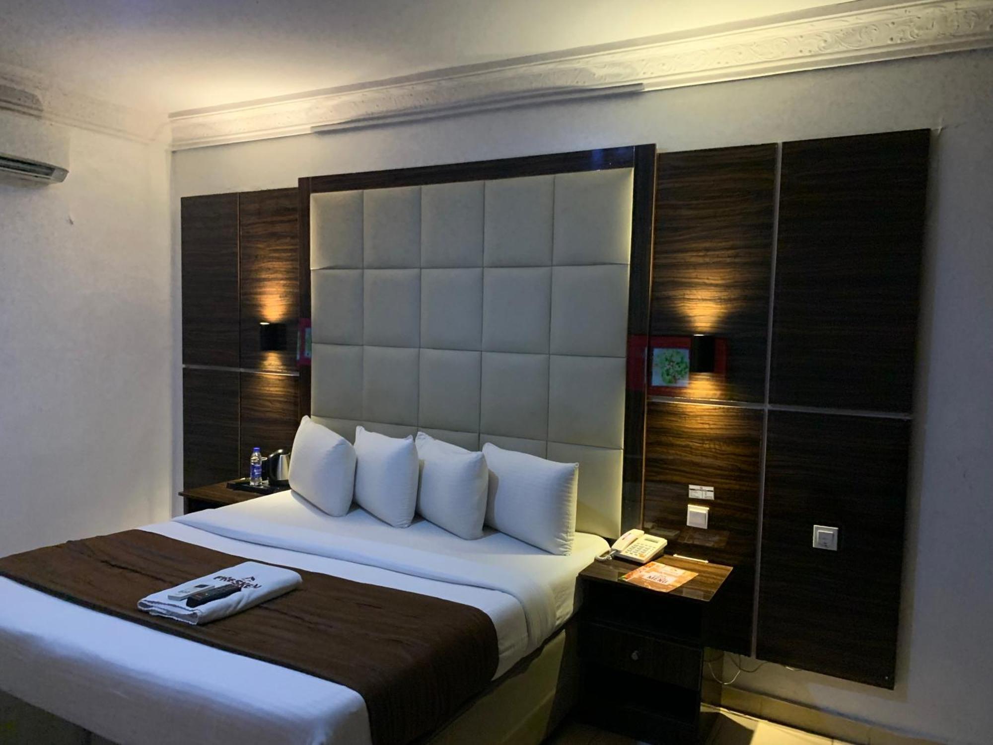 Presken Hotels @ Victoria Island Apese Eksteriør billede